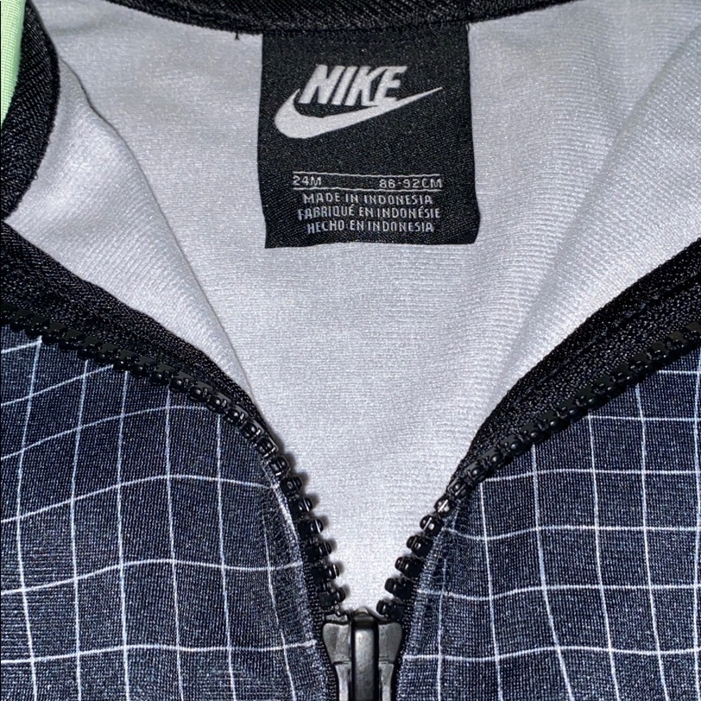 Toddler Nike Zip Up - Picture 6 of 9